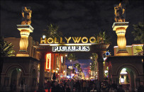 DCA-HollywoodGateNight