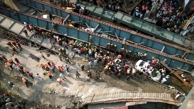 1459416022_kolkata-bridge-collapse