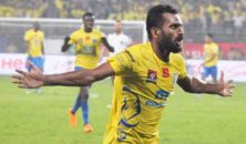 Kochi, Kerala, 12/11/16.Kerala Blasters FC's C K Vineeth celebrates after scoring a goal against Chennaiyan FC during the Indian Super League (ISL) football match at Nehru Stadium in Kochi on November 12, 2016. Photo:H.Vibhu.